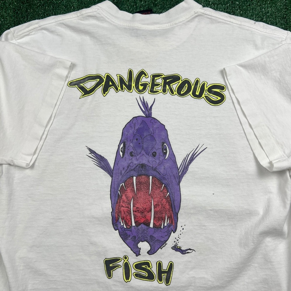 VTG No Fear Dangerous Fish Single Stitch Distressed T-Shirt Men's XL White 90s
